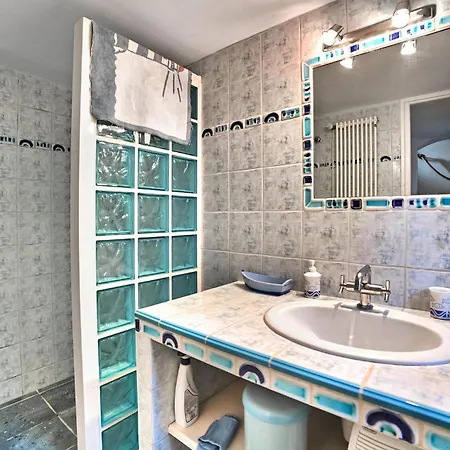 Awesome In Дом отдыха Сен-Жорж-д'Олерон